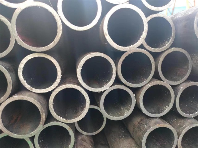 鸡西10#结构用无缝钢管